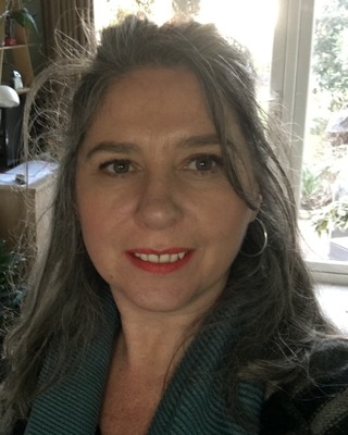 Photo of Lisa Sutton, Counsellor, MBACP