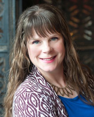 Photo of Stacy Hubbard, Marriage & Family Therapist in Portland, OR