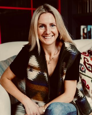 Photo of Holly Ziff, Psychotherapist, MBACP