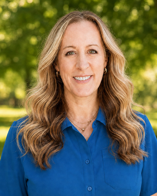 Photo of Lindsay Roth, Marriage & Family Therapist, LMFT
