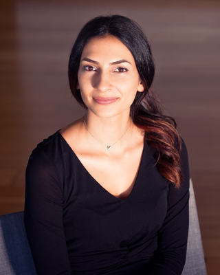 Photo of Reyhane Namdari, Registered Psychotherapist in Yorkville, Toronto, ON