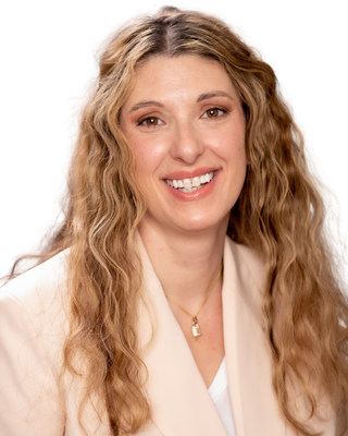Photo of Roz Sheldon, Counselor, MSW, LIMHP , LCSW