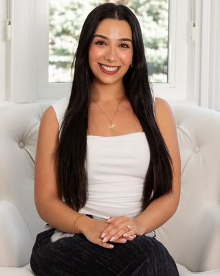 Photo of Ann Abdou, Registered Psychotherapist (Qualifying), RP, (Q)