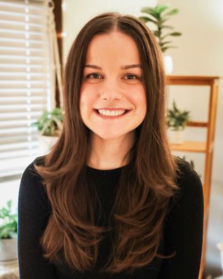 Photo of Allie Ruscheinski, Clinical Social Work/Therapist, MA, LSW