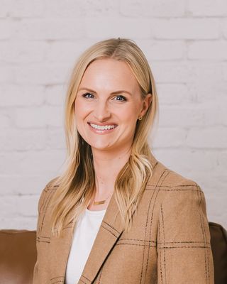 Photo of Erin Lindsley Thomson, Clinical Social Work/Therapist, LCSW