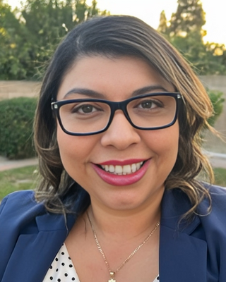 Photo of Yesenia Siguenza, Clinical Social Work/Therapist, LCSW