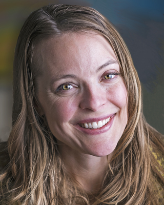 Photo of Bryanne Manveiler, Psychologist in Calgary, AB