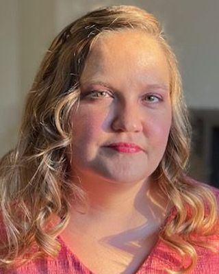 Photo of Emily J Ward, Counselor, MS, LAC