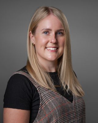 Photo of Chloe Saunders, Counsellor, MBACP