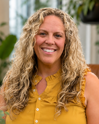 Photo of Melanie Cashen, Registered Social Worker, MSW, RSW