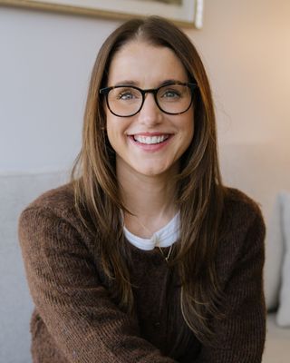 Photo of Tracy Davis, Marriage & Family Therapist, MA, LMFT