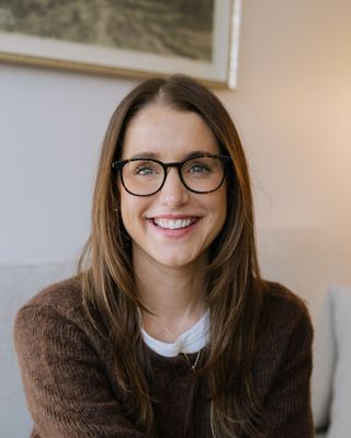 Photo of Tracy Davis, Marriage & Family Therapist, MA, LMFT