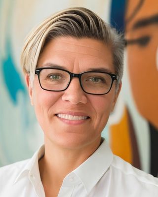 Photo of Tracy Bevington - Pacific MFT Network- LGBTQ, Couples, ADHD, Marriage & Family Therapist, MA, LMFT