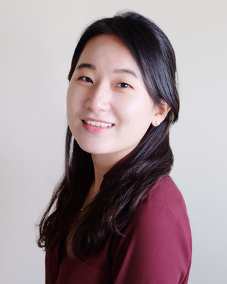 Photo of Han Na Lee, Pre-Licensed Professional in Chicago, IL
