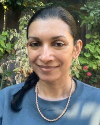 Photo of Linsey Parecadan, Pre-Licensed Professional