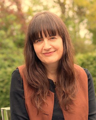 Photo of Sara Rey, Psychotherapist, MA, MUKCP