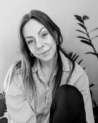 Photo of Mishka Poznikoff, Pre-Licensed Professional, MACP, BEd, BFA