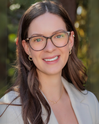 Photo of Emily McTier, Registered Psychotherapist (Qualifying), RP