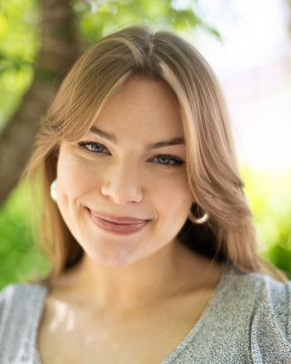 Photo of Julianne Mosher - Julianne Mosher, LMHC, Teens & Adults, Counselor, LMHC