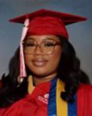 Photo of Anesha Maxwell, LMSW