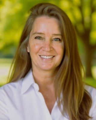 Photo of Connie Thomas, Psychiatric Nurse Practitioner, DNP, APRN, PMHNP, AGACNP