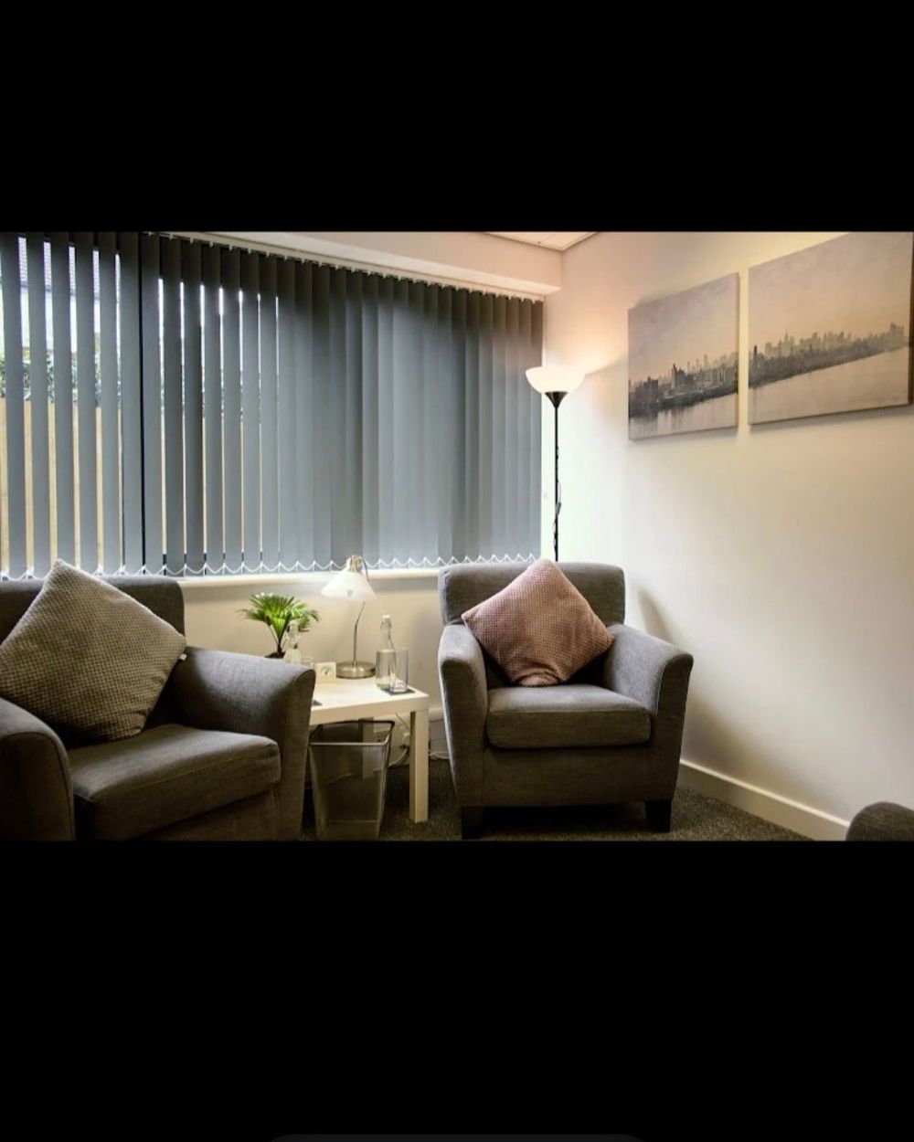 Soundproofed, warm, cozy rooms where our sessions can take please.