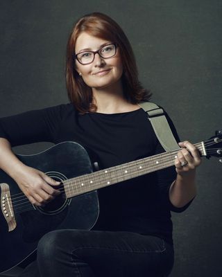 Photo of Aksana Kavaliova, Registered Psychotherapist, RP, MTA, MACP, MMT