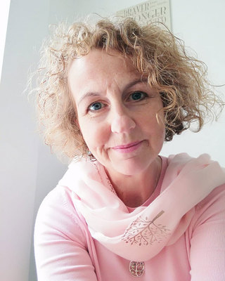 Photo of MaggieThinkwell, Counsellor in Brighouse, England