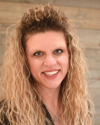 Photo of Holly Pierce, Psychiatric Nurse Practitioner, PMHNP