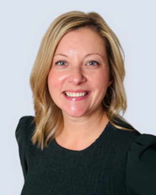 Photo of Julia Zseder, Pre-Licensed Professional