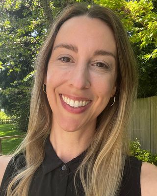 Photo of Lindsay Dickes, Clinical Social Work/Therapist in Webster Groves, MO