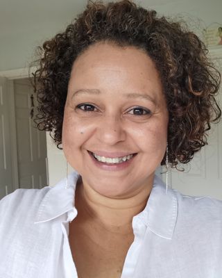 Photo of Eliane Ferreira, Counsellor, Pre-Accredited Member IACP
