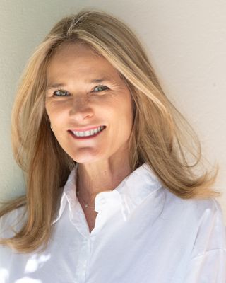 Photo of Karen Zimelka, General Counsellor, MSc, ASCHP Specialist Wellness Counsellor