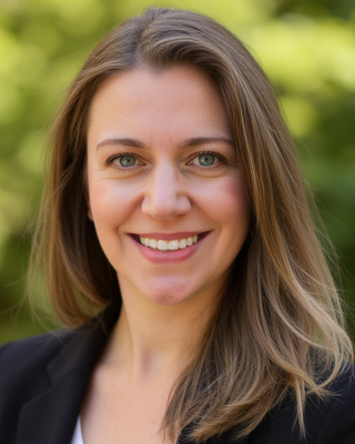 Photo of Sarra Everett, Licensed Professional Counselor, MS, LPC, SEP