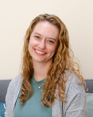 Photo of Elizabeth Harding, Marriage & Family Therapist, MA, LMFT
