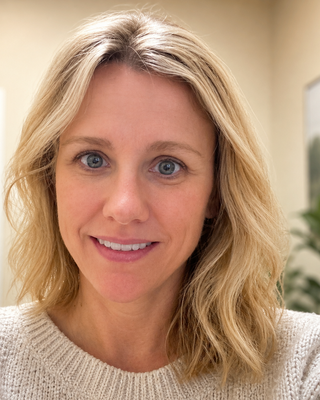 Photo of Jessica Poell, Clinical Social Work/Therapist, LSCSW
