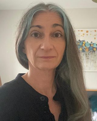 Photo of Dr Lisa Hodges, Psychologist, PsychD, HCPC - Health Psych.