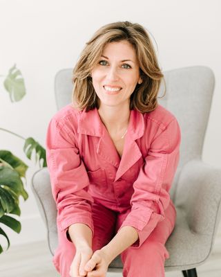 Photo of Dr. Bev Walpole, Psychologist, PhD,, CPsych