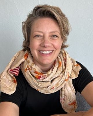 Photo of Jennifer Leigh Shields, Pre-Licensed Professional, APCC, R-DMT, RYT-500