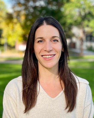 Photo of Becca Ickowicz, Pre-Licensed Professional