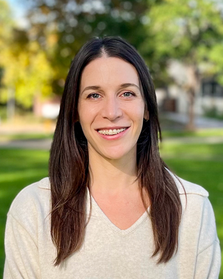 Photo of Becca Ickowicz, Pre-Licensed Professional