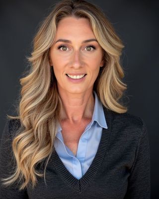 Photo of Sarah Stone, Clinical Social Work/Therapist, MSW, RSW, BA