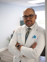 Gallery Photo of Dr. Frank Perez-Verdecia, Clinical Director
