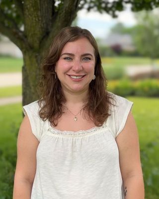 Photo of Leslie Engel, Clinical Social Work/Therapist, LISW