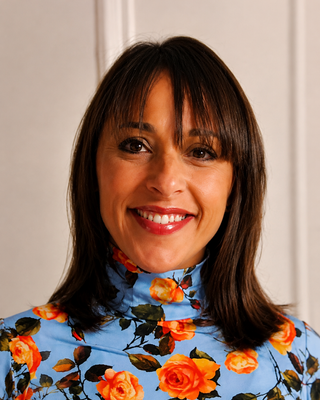 Photo of Tricia Di Pino, Psychotherapist, MA, MBACP Accred