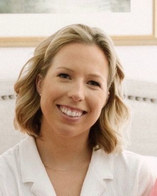 Photo of Nicole Edlund, Clinical Social Work/Therapist, LMSW