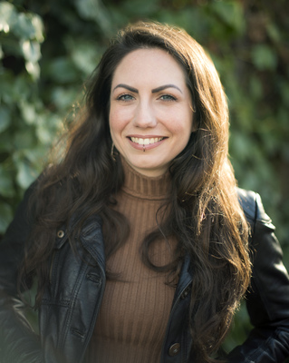 Photo of Jess Gioia, Marriage & Family Therapist in Oakland, CA