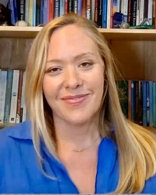 Photo of Claire L Newman, Psychotherapist, MSc, MUKCP