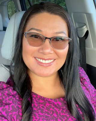 Photo of Tunyaluk Batchan, Marriage & Family Therapist, MA, LMFT, AAMFTCF, EMDRIA, Cert