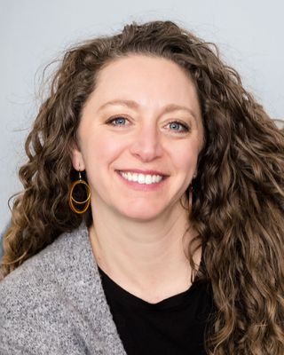 Photo of Lindsey Mullins, Licensed Professional Counselor, MA, LPC, RPT